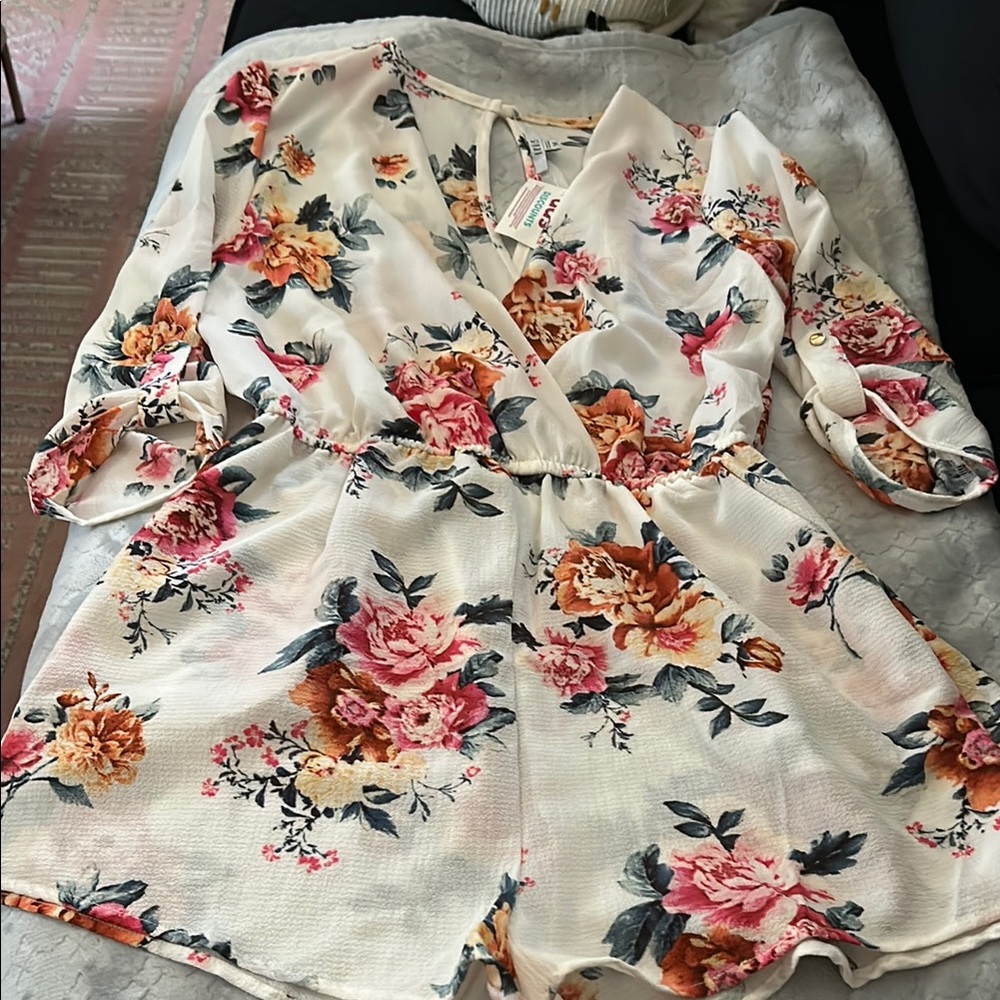 Cream Floral Women's Romper